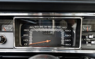 Plymouth-Satellite-1967-Bright-Blue-Pearl-White-58