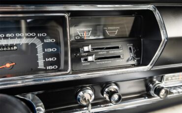 Plymouth-Satellite-1967-Bright-Blue-Pearl-White-59