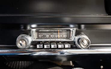 Plymouth-Satellite-1967-Bright-Blue-Pearl-White-61