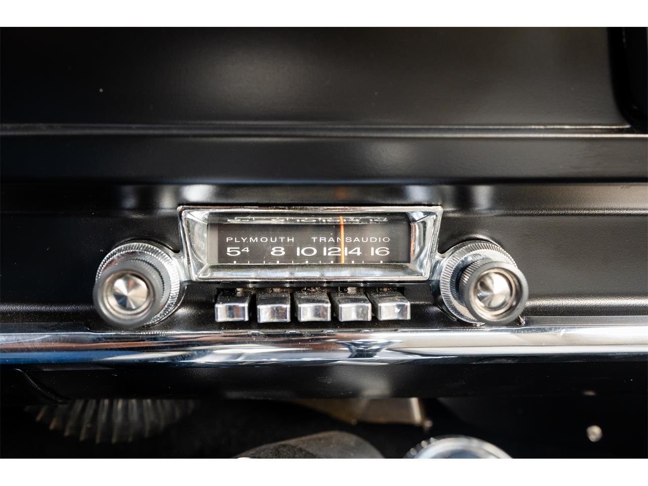 Plymouth-Satellite-1967-Bright-Blue-Pearl-White-61