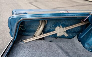 Plymouth-Satellite-1967-Bright-Blue-Pearl-White-67