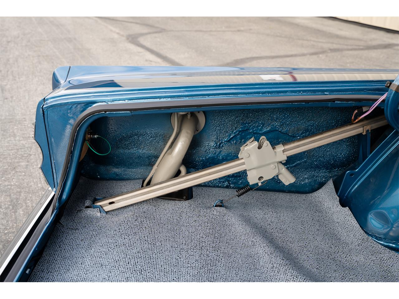 Plymouth-Satellite-1967-Bright-Blue-Pearl-White-67