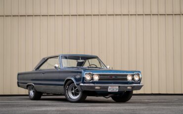 Plymouth-Satellite-1967-Bright-Blue-Pearl-White-7