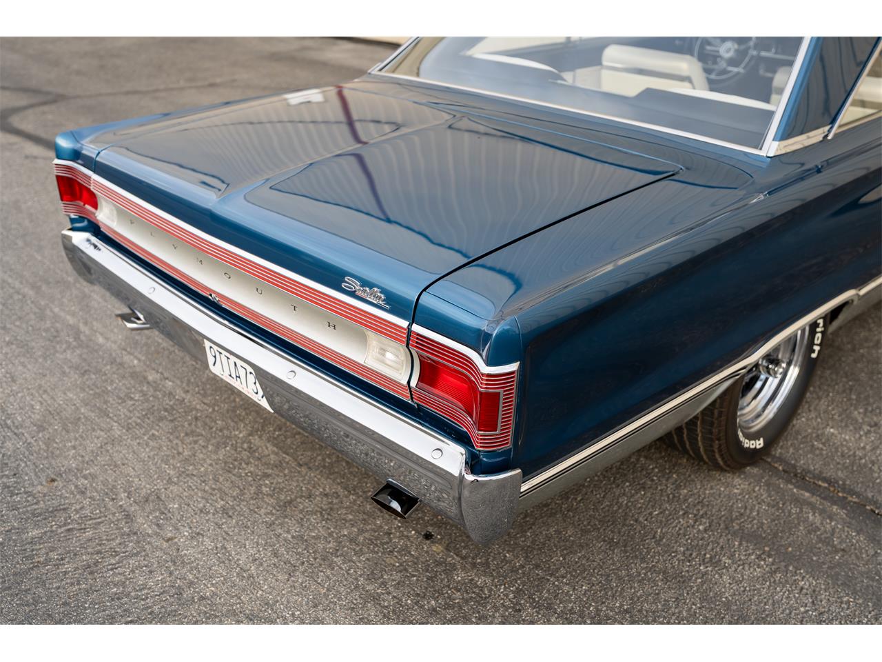 Plymouth-Satellite-1967-Bright-Blue-Pearl-White-72