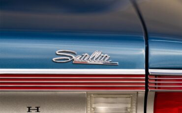 Plymouth-Satellite-1967-Bright-Blue-Pearl-White-84