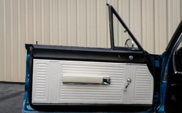 Plymouth-Satellite-1967-Bright-Blue-Pearl-White-85