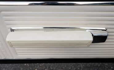 Plymouth-Satellite-1967-Bright-Blue-Pearl-White-86