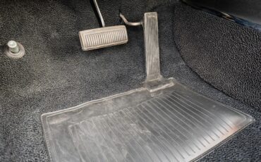 Plymouth-Satellite-1967-Bright-Blue-Pearl-White-87