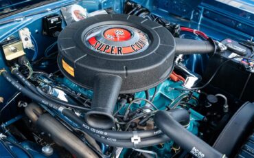 Plymouth-Satellite-1967-Bright-Blue-Pearl-White-90