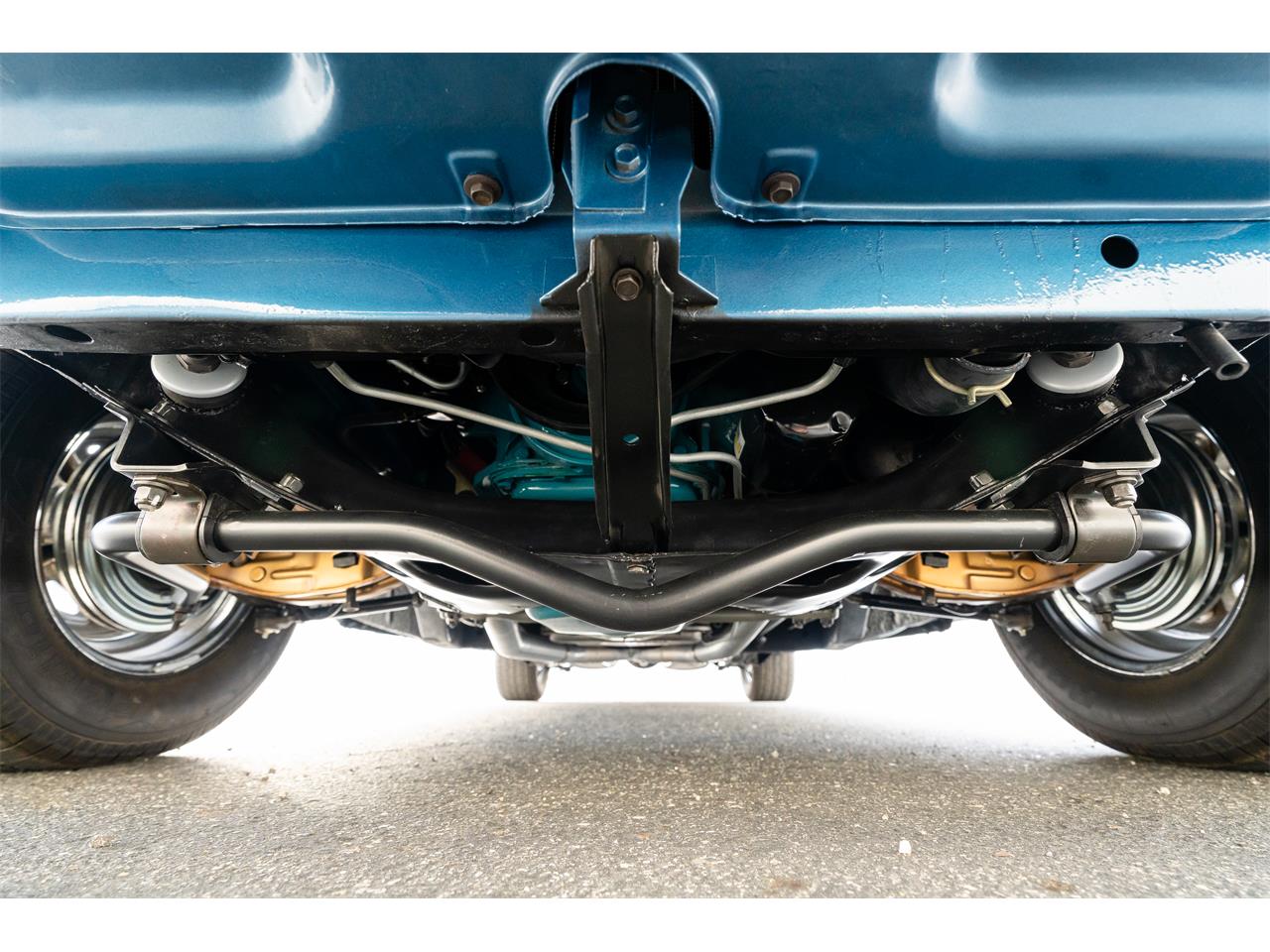 Plymouth-Satellite-1967-Bright-Blue-Pearl-White-91