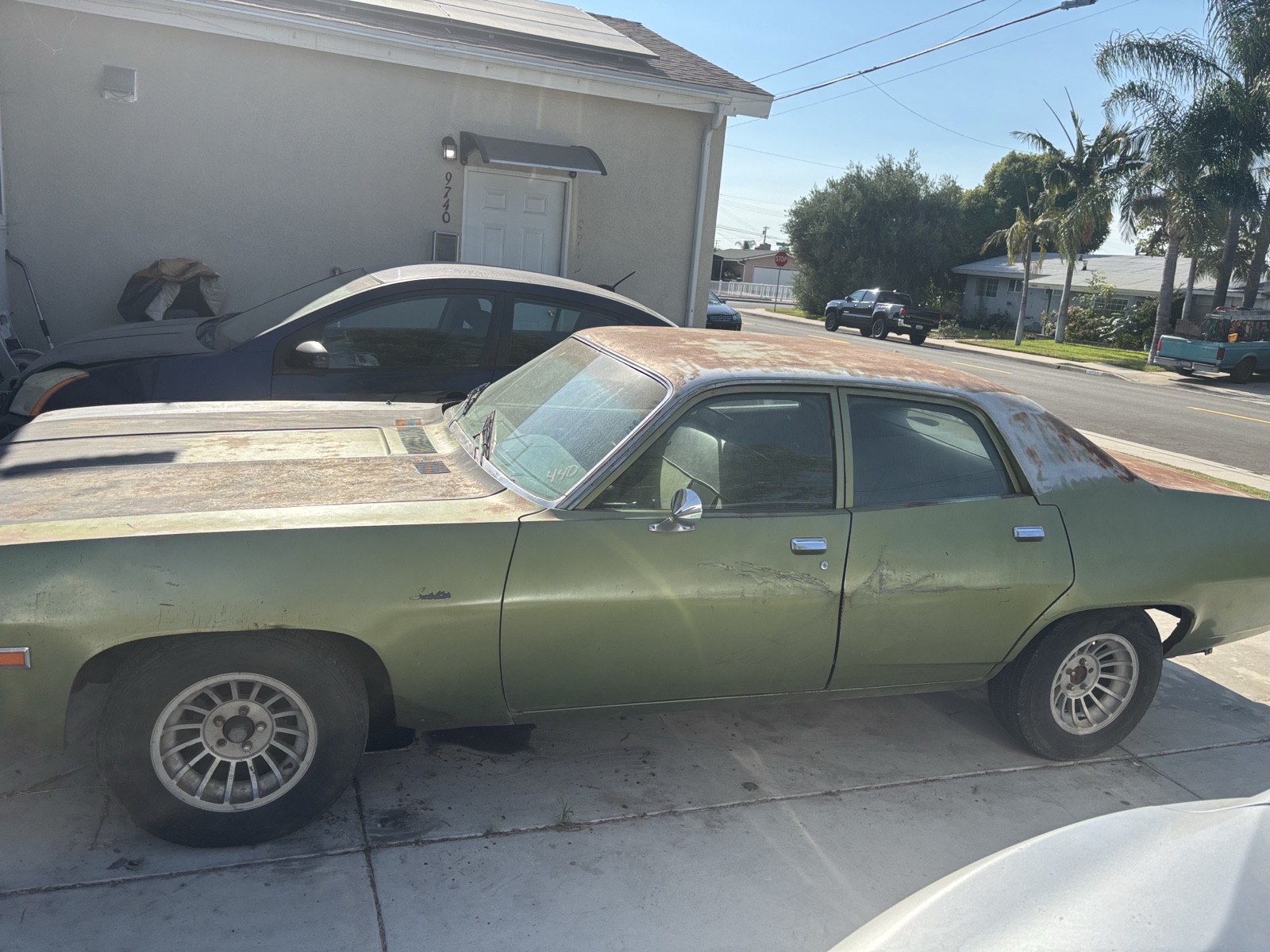 Plymouth-Satellite-1973-Sedan-1