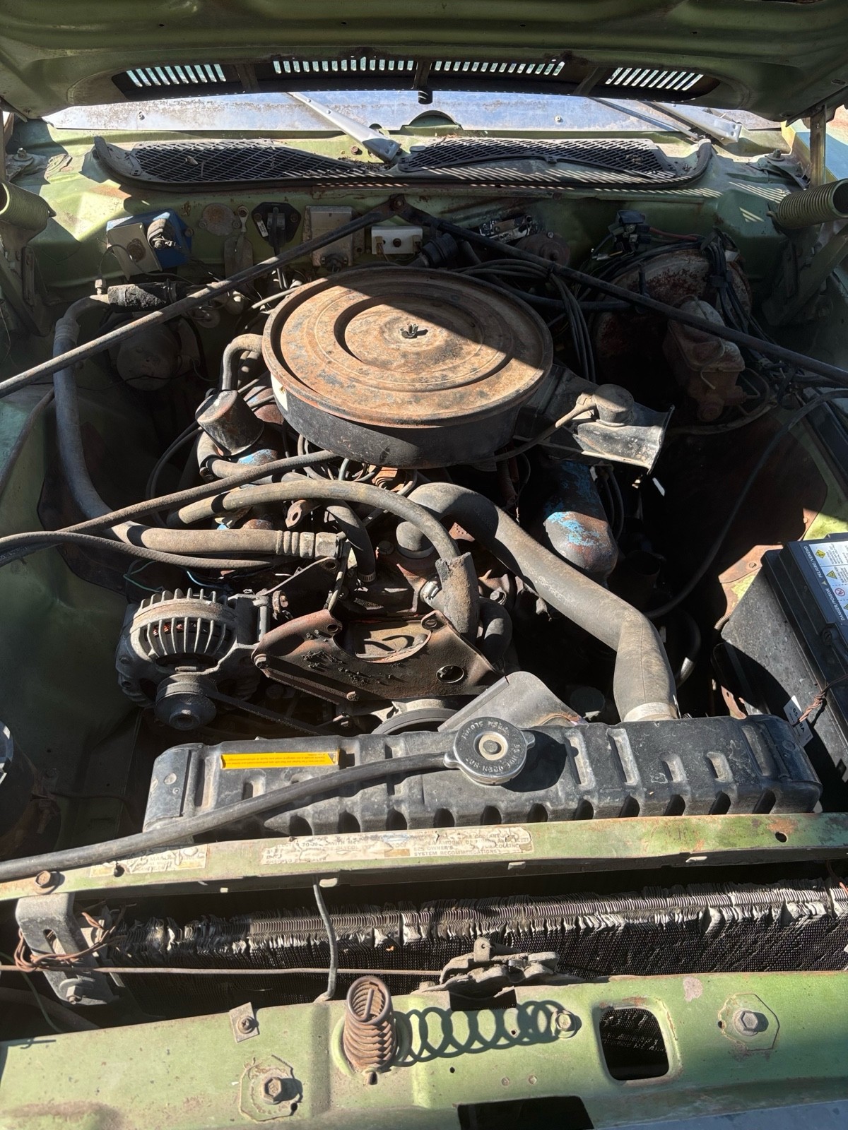 Plymouth-Satellite-1973-Sedan-12