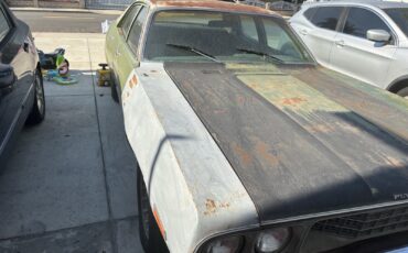 Plymouth-Satellite-1973-Sedan-6