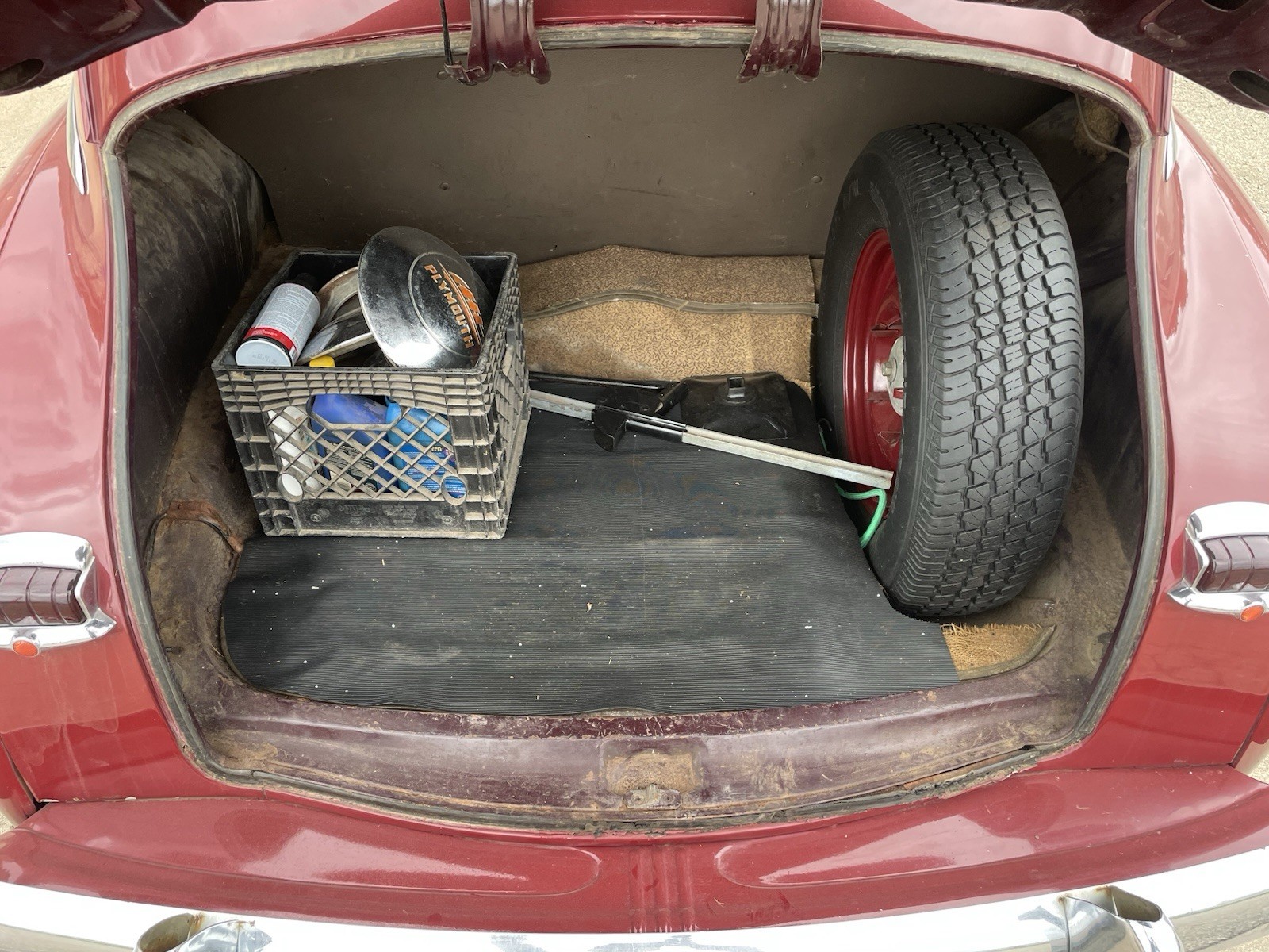 Plymouth-Sedan-1948-Sedan-7