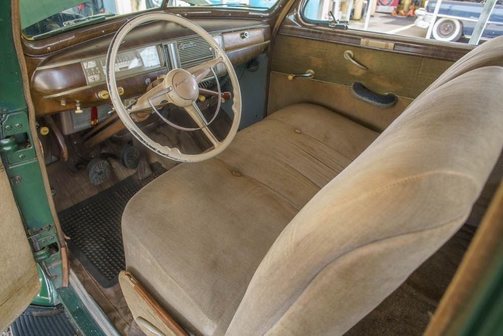 Plymouth-Special-Deluxe-1941-12