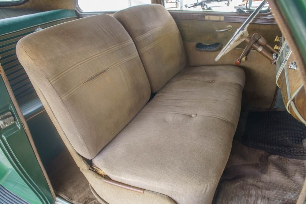 Plymouth-Special-Deluxe-1941-13