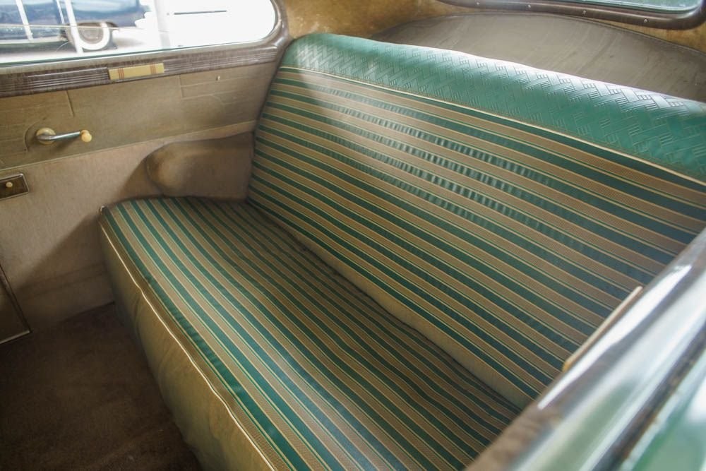 Plymouth-Special-Deluxe-1941-14