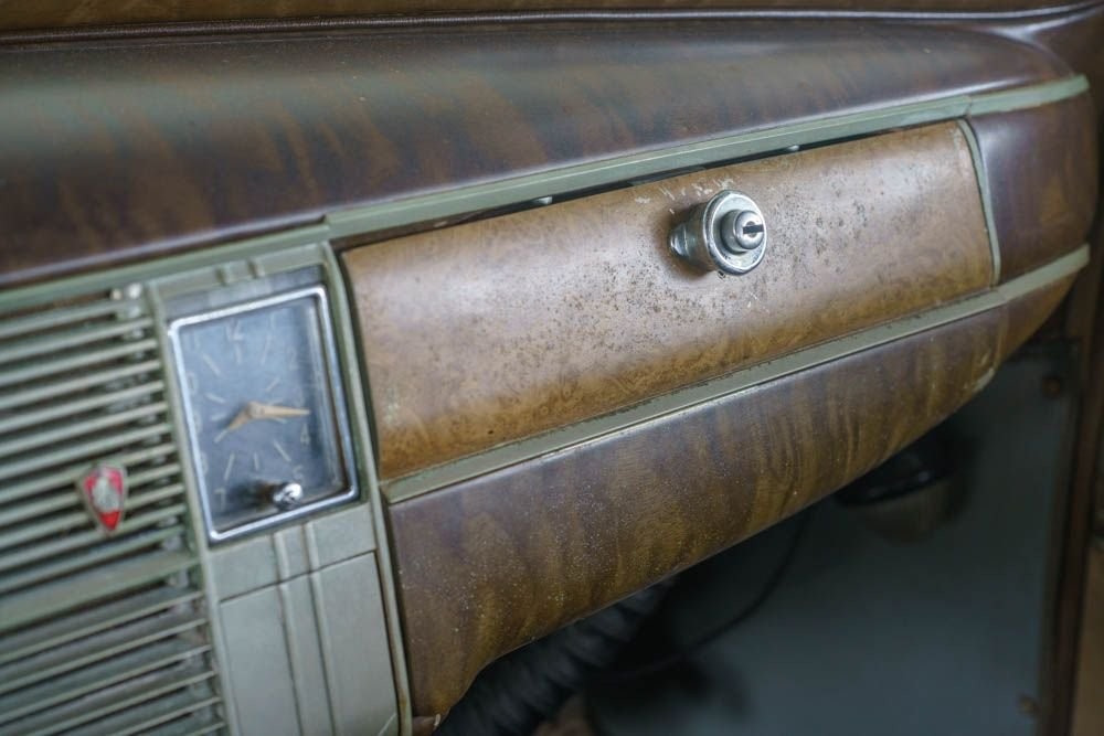 Plymouth-Special-Deluxe-1941-17