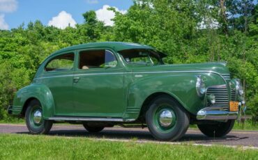 Plymouth-Special-Deluxe-1941-2