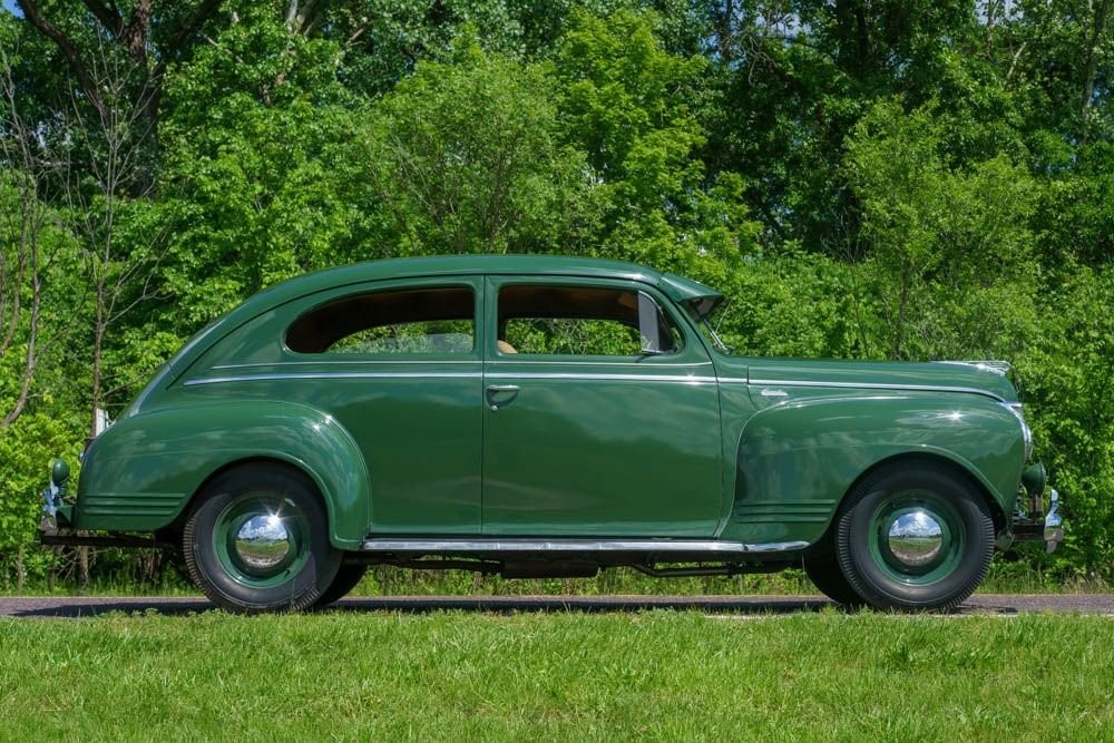 Plymouth-Special-Deluxe-1941-3