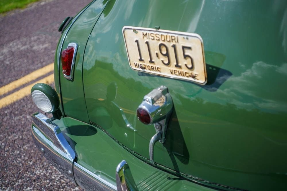 Plymouth-Special-Deluxe-1941-8