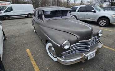 Plymouth-Special-deluxe-1949