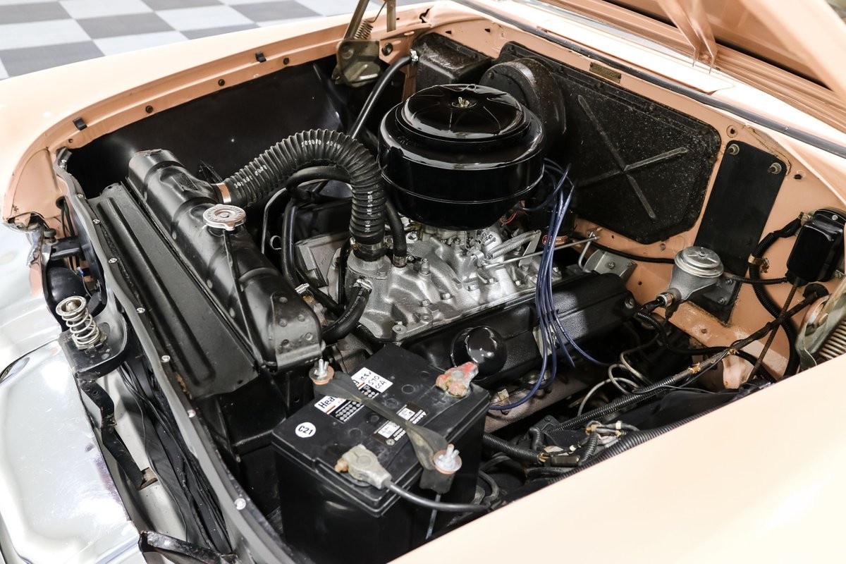 Plymouth-Suburban-Sport-1956-Station-Wagon-10