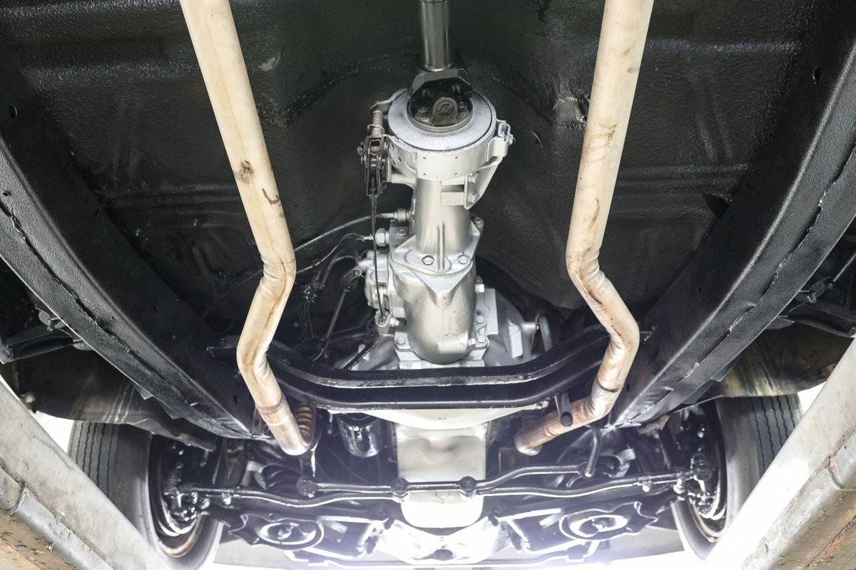 Plymouth-Suburban-Sport-1956-Station-Wagon-24