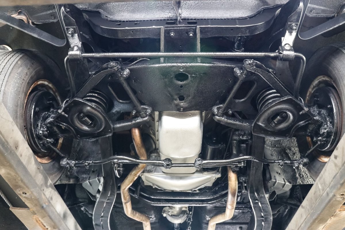 Plymouth-Suburban-Sport-1956-Station-Wagon-25