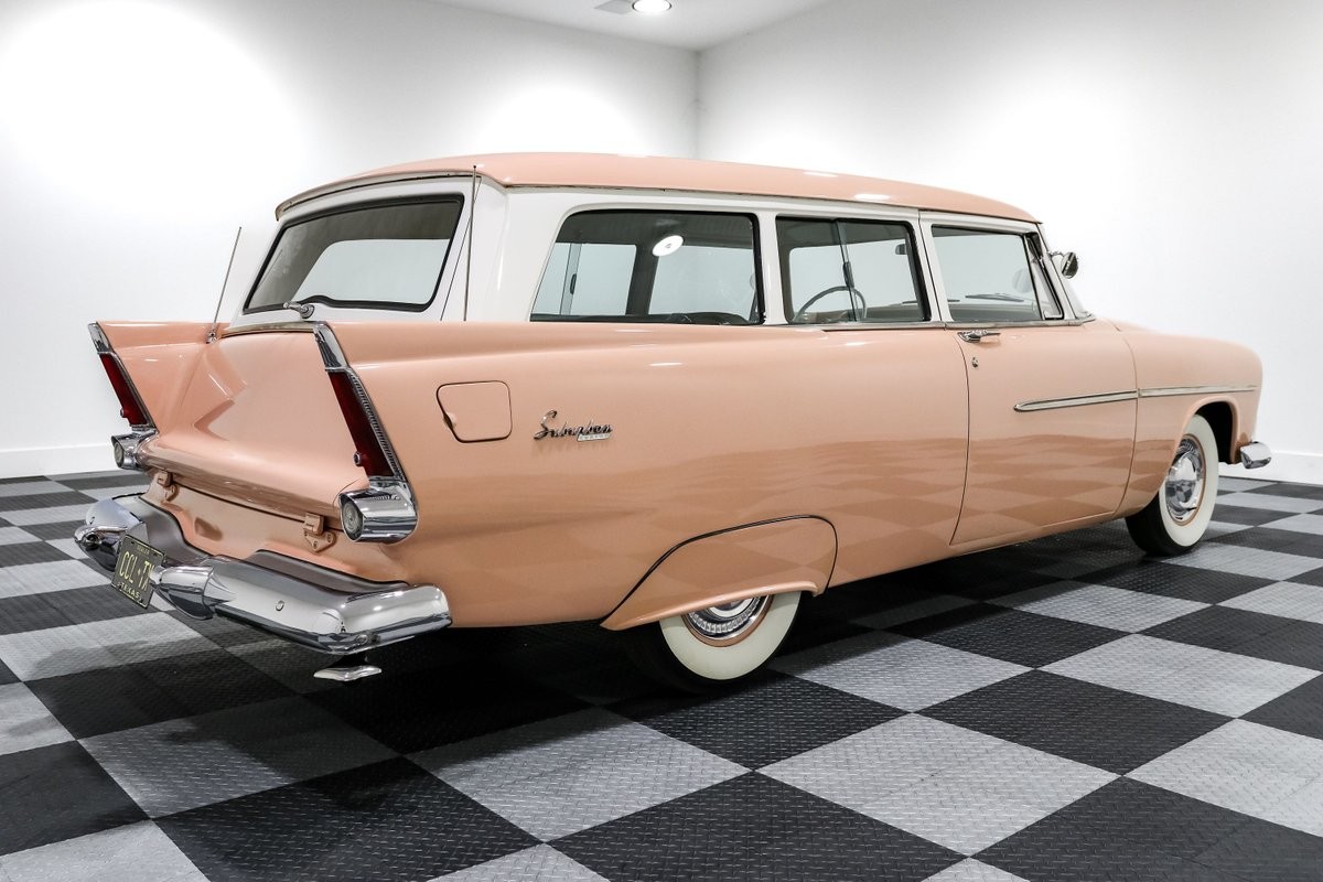 Plymouth-Suburban-Sport-1956-Station-Wagon-6
