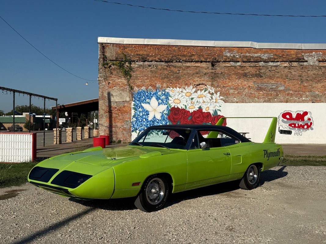 Plymouth-Superbird-1970-1