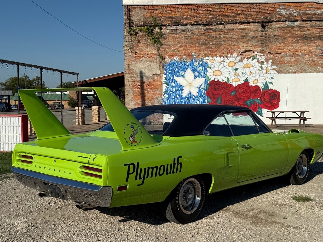 Plymouth-Superbird-1970-3