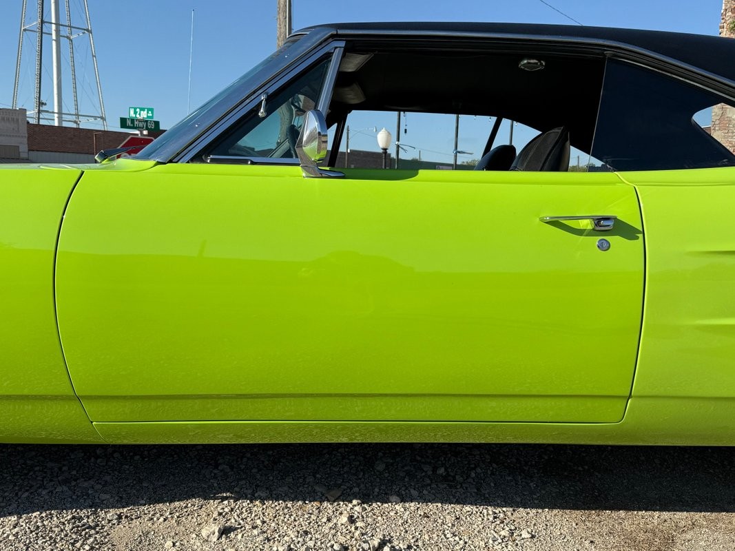 Plymouth-Superbird-1970-31