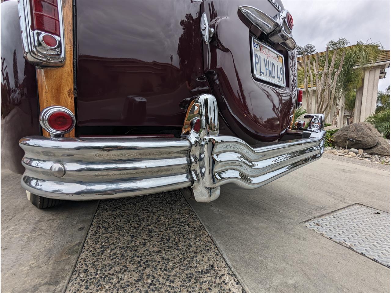 Plymouth-Woody-wagon-1949-Maroon-Tan-11