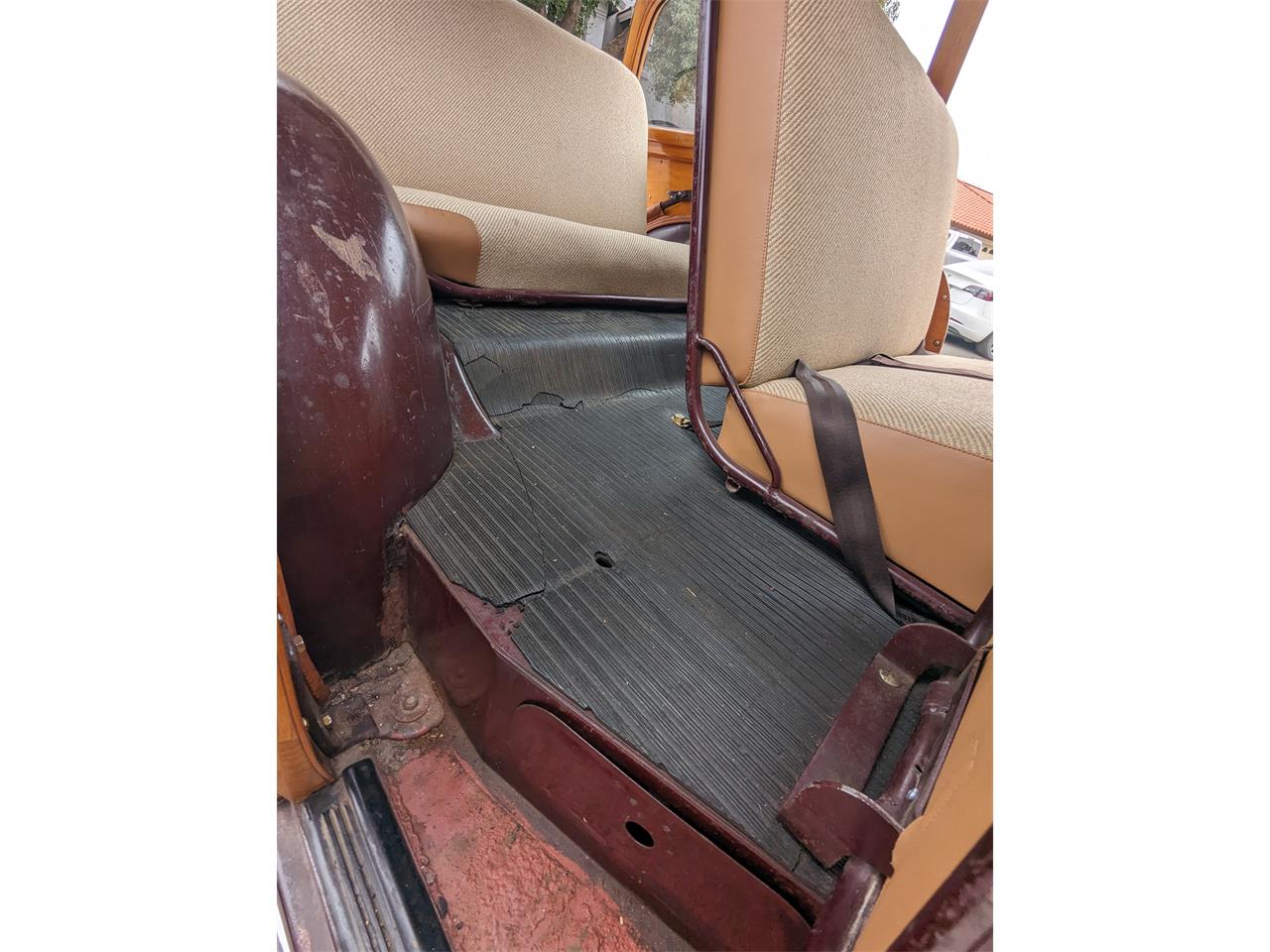 Plymouth-Woody-wagon-1949-Maroon-Tan-7