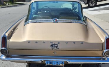 Plymouth-barracuda-1964-custom-3