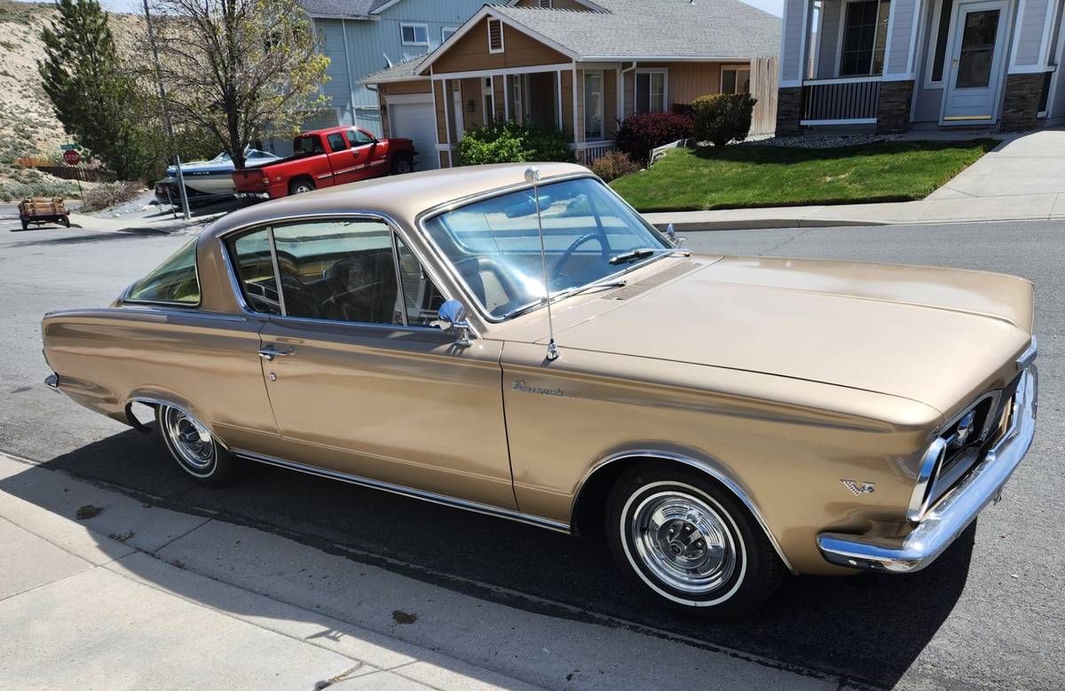 Plymouth-barracuda-1964-custom