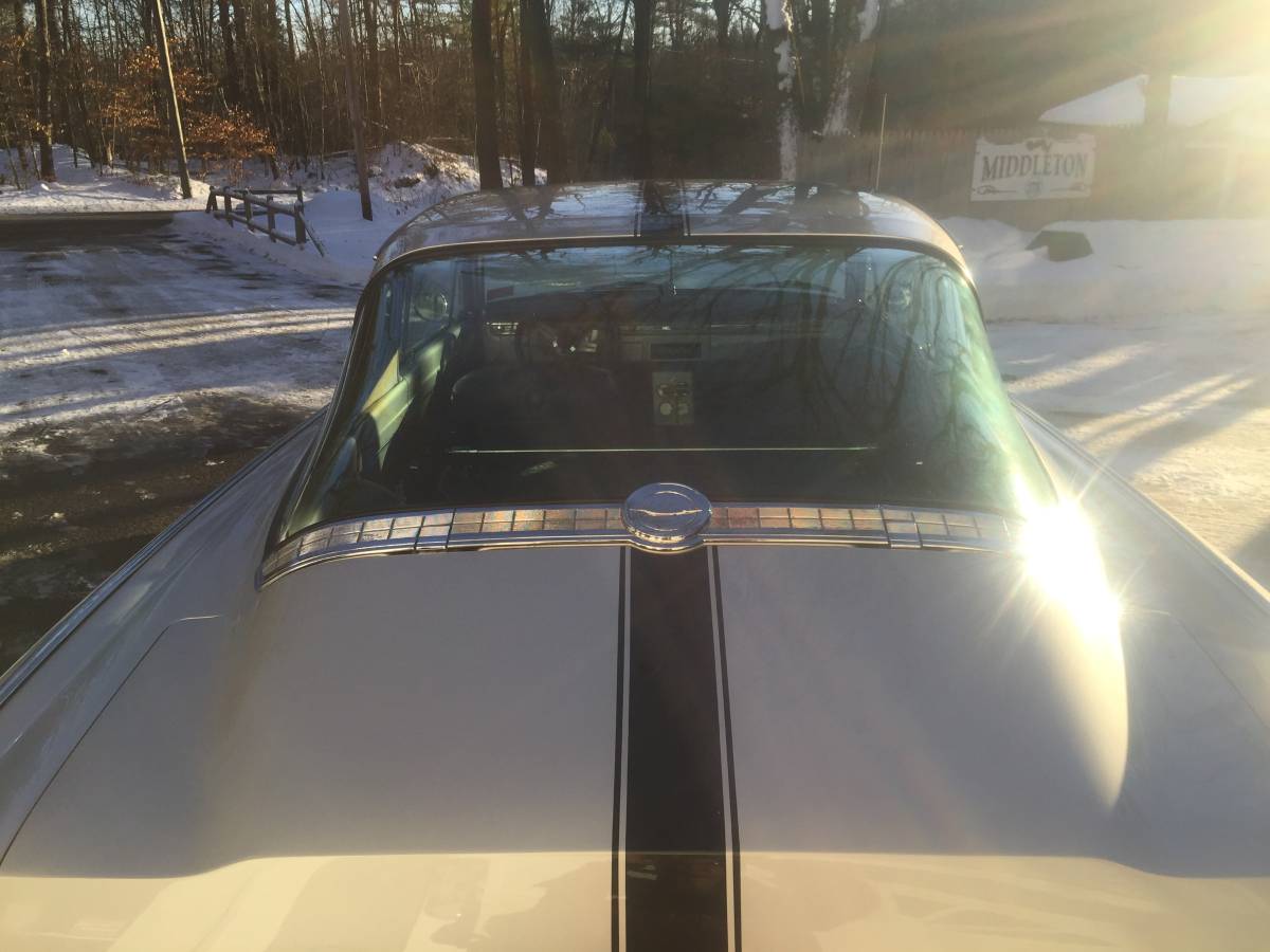 Plymouth-barracuda-1965-silver-14