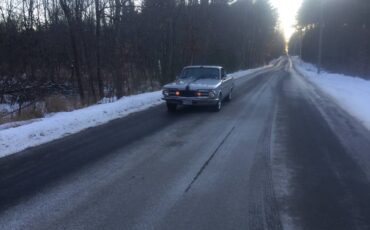Plymouth-barracuda-1965-silver-15