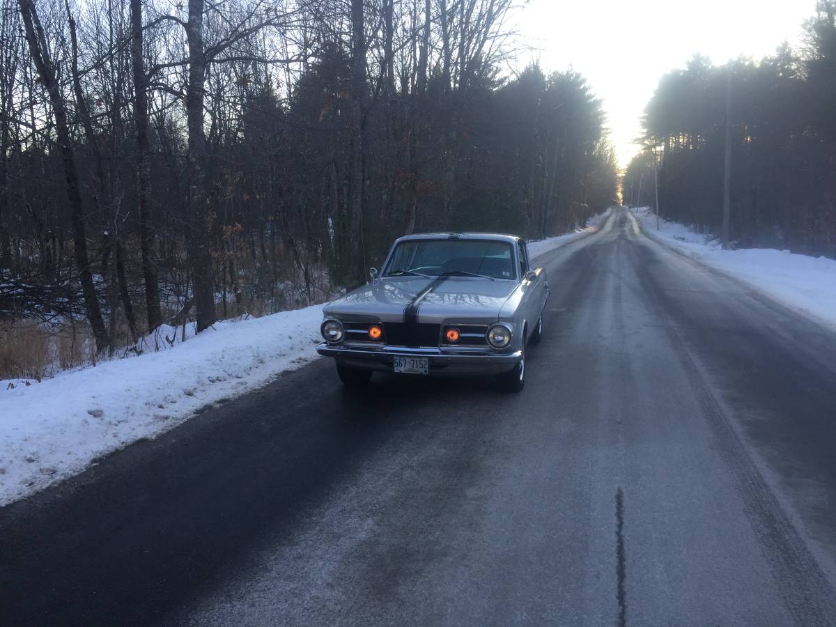 Plymouth-barracuda-1965-silver-2