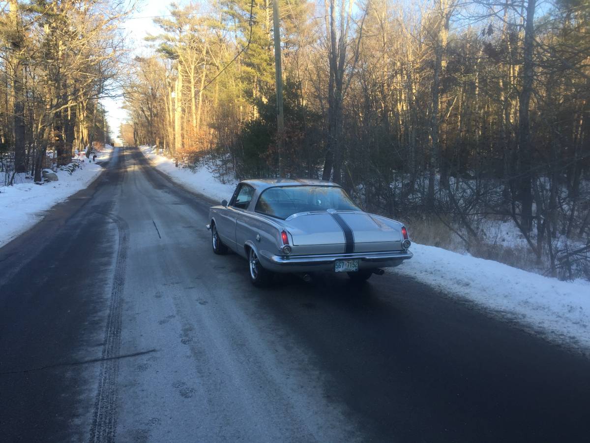 Plymouth-barracuda-1965-silver-3