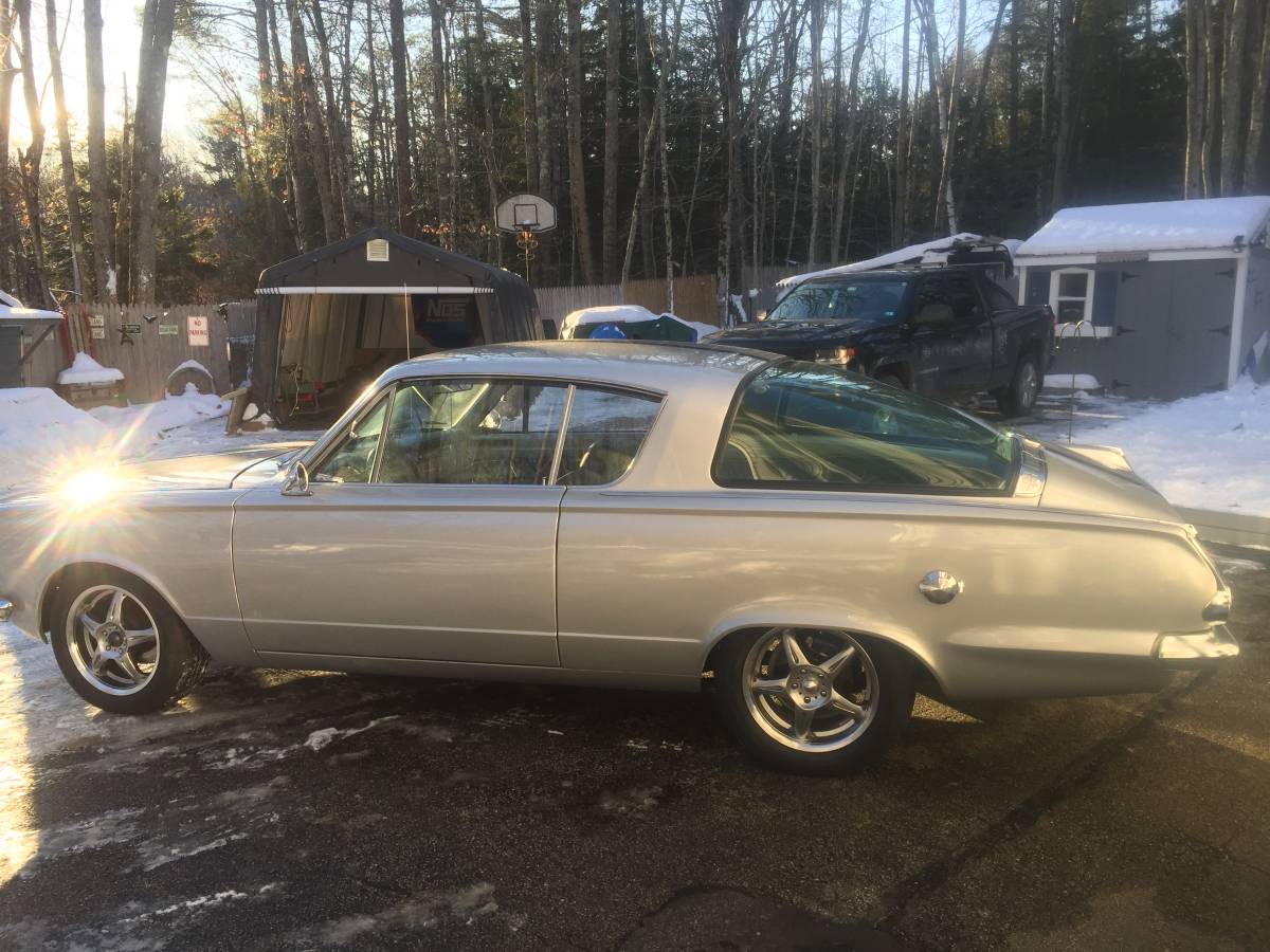 Plymouth-barracuda-1965-silver-4