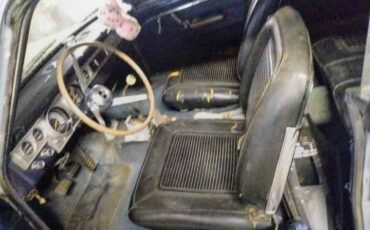 Plymouth-barracuda-1966-12