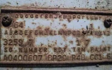 Plymouth-barracuda-1966-9