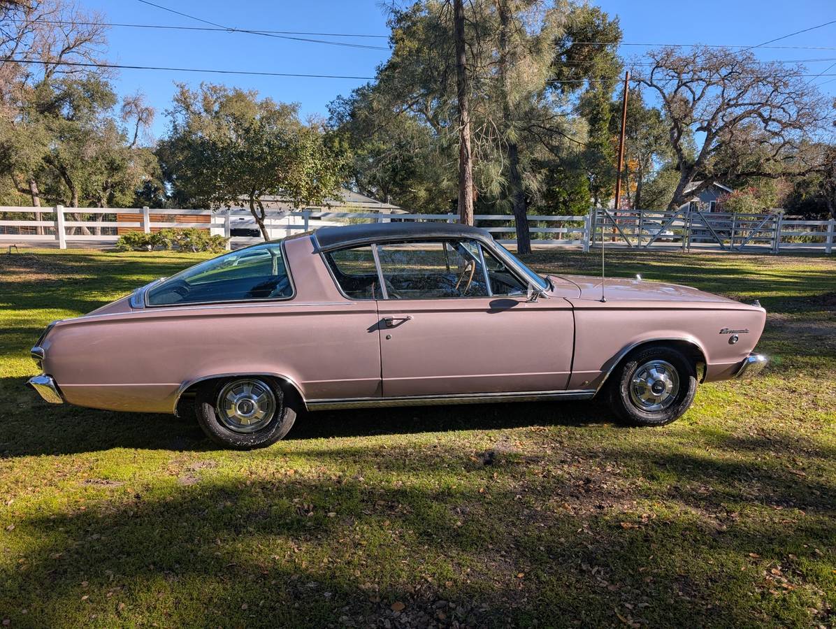 Plymouth-barracuda-1966-custom-1