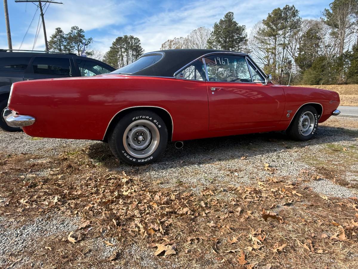 Plymouth-barracuda-1967-8