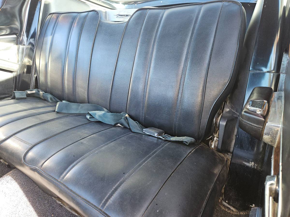 Plymouth-barracuda-1968-black-19