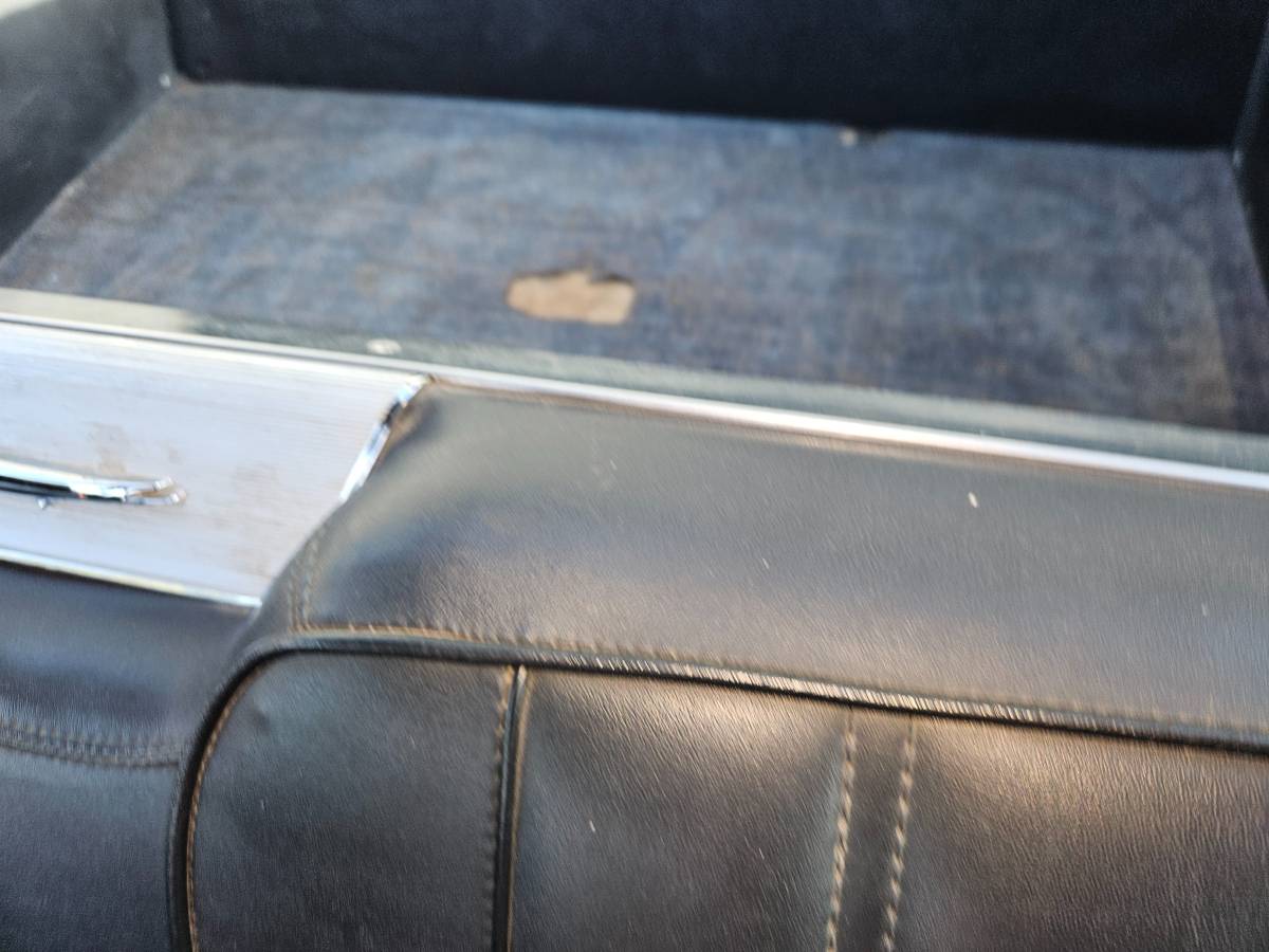 Plymouth-barracuda-1968-black-20