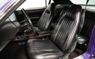 Plymouth-barracuda-1970-purple-18