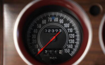 Plymouth-barracuda-1970-purple-6